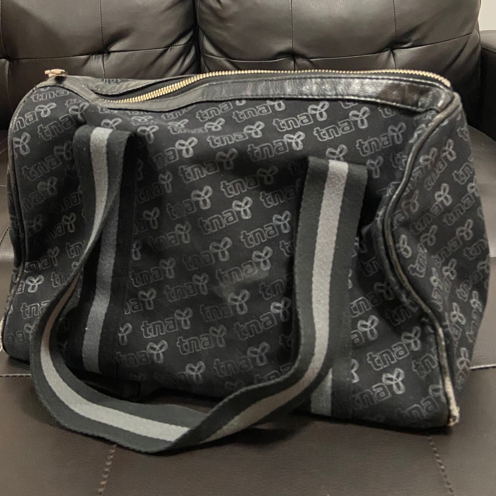 TNA Aritzia Vintage duffel bag purse - Black